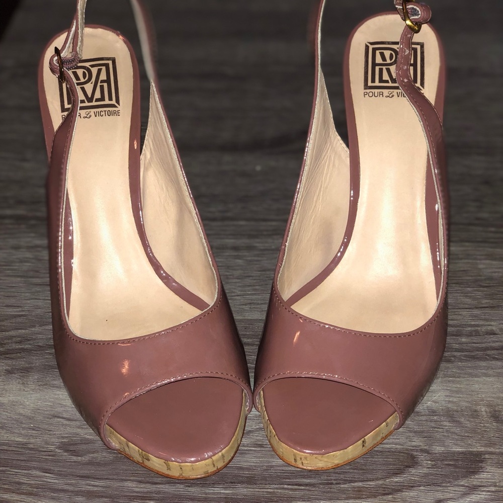 Pour La Victoire Wedges
